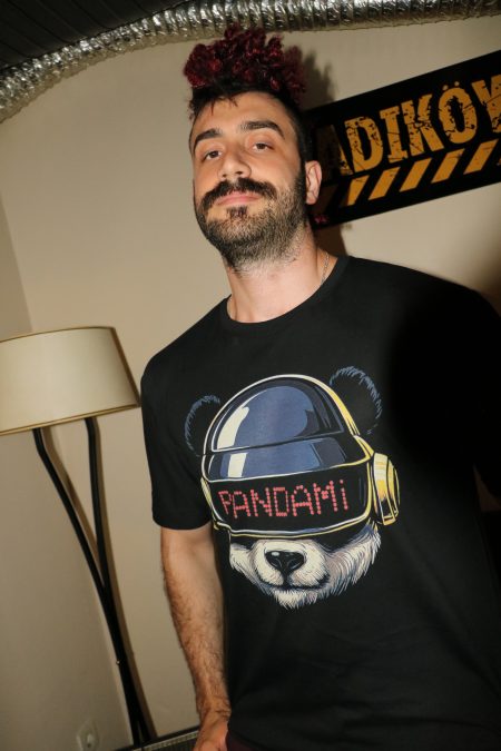 Pandami Music: 'SEXY BACK' Relaxed Unisex T-Shirt